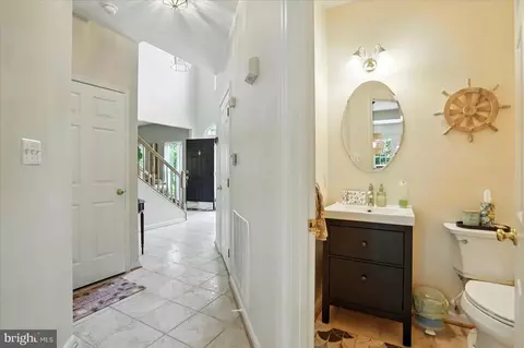 Entry Way - 5720 Huckburn Ct, Laurel, MD 20707 photo 3 of 4