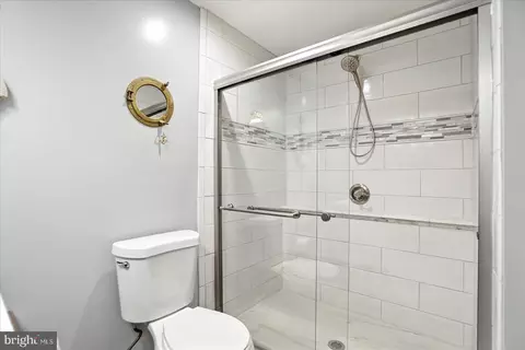 Bath - 5720 Huckburn Ct, Laurel, MD 20707 photo 5 of 5
