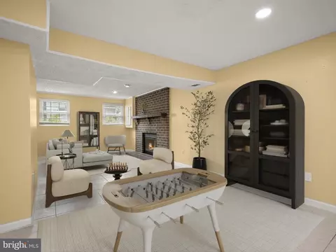 Living - 17617 Kohlhoss Rd, Poolesville, MD 20837 photo 2 of 14