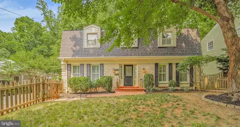 203 Nelson St, Rockville, MD 20850