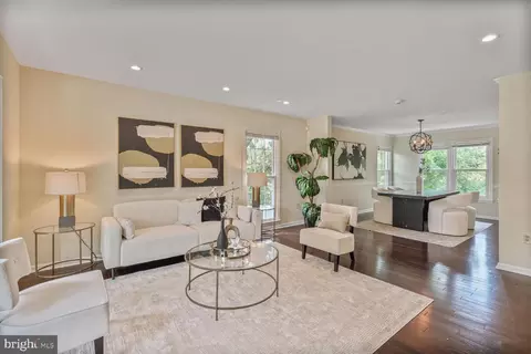 3817 Woodridge Ave, Silver Spring, MD 20902 photo 3
