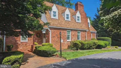 17816 Howe Dr, Olney, MD 20832 photo 2