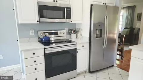 15204 Watergate Rd, Silver Spring, MD 20905 photo 6