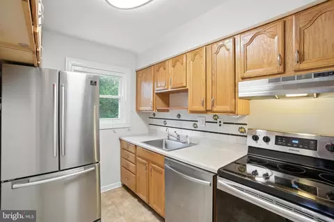 2816 Denley Pl, Silver Spring, MD 20906 photo 9