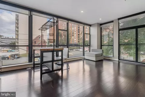 Living - 1320 Fenwick Ln #201, Silver Spring, MD 20910 photo 2 of 3