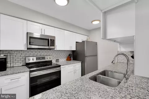 Kitchen - 1601 Carriage House Ter #D, Silver Spring, MD 20904 photo 2 of 3