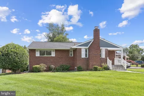 1105 Brooke Dr, Rockville, MD 20851