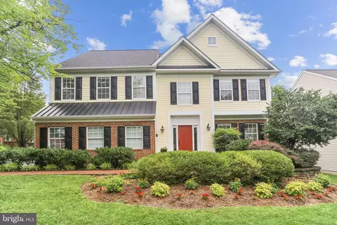 10801 Torrance Dr, Kensington, MD 20895