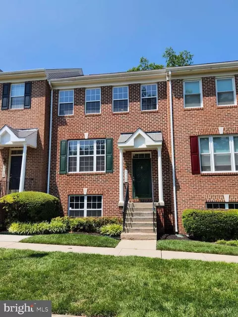 215 Longpoint Way, Gaithersburg, MD 20878