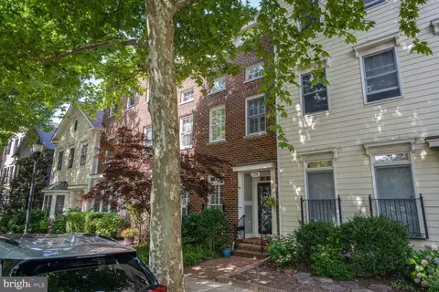 370 Hart Rd, Gaithersburg, MD 20878
