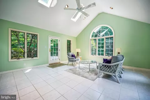 Entry Way - 2417 Mumford Dr, Silver Spring, MD 20906 photo 4 of 8