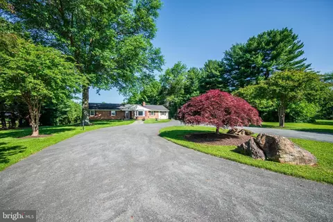 21020 Peach Tree Rd, Dickerson, MD 20842