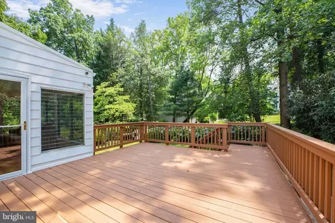 Exterior - 1512 Live Oak Dr, Silver Spring, MD 20910 photo 4 of 6