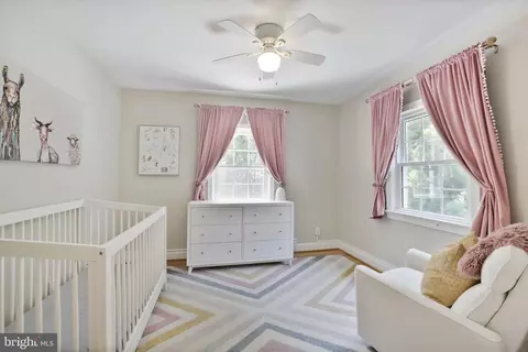 Bedroom - 1512 Live Oak Dr, Silver Spring, MD 20910 photo 3 of 5