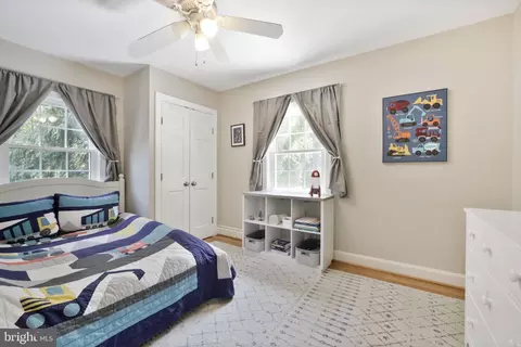 Bedroom - 1512 Live Oak Dr, Silver Spring, MD 20910 photo 4 of 5