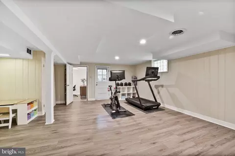 Entry Way - 1512 Live Oak Dr, Silver Spring, MD 20910 photo 3 of 3