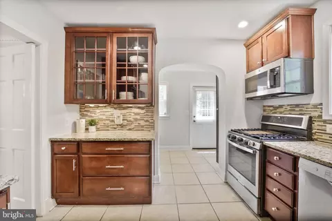 Kitchen - 1512 Live Oak Dr, Silver Spring, MD 20910 photo 2 of 2