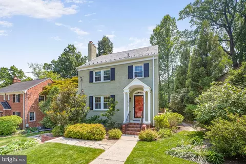 Exterior - 1512 Live Oak Dr, Silver Spring, MD 20910 photo 2 of 6