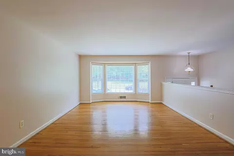 Living - 609 Northwood Ter, Silver Spring, MD 20902 photo 5 of 14