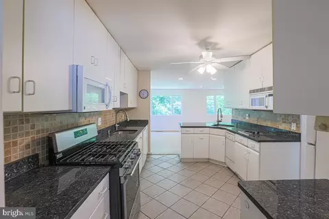 Kitchen - 609 Northwood Ter, Silver Spring, MD 20902 photo 6 of 9