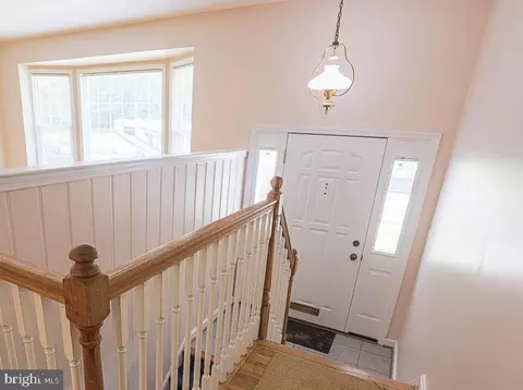 Entry Way - 609 Northwood Ter, Silver Spring, MD 20902 photo 2 of 3