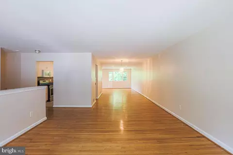 Living - 609 Northwood Ter, Silver Spring, MD 20902 photo 4 of 14