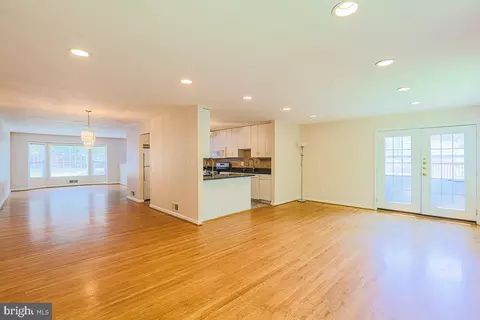 Living - 609 Northwood Ter, Silver Spring, MD 20902 photo 8 of 14
