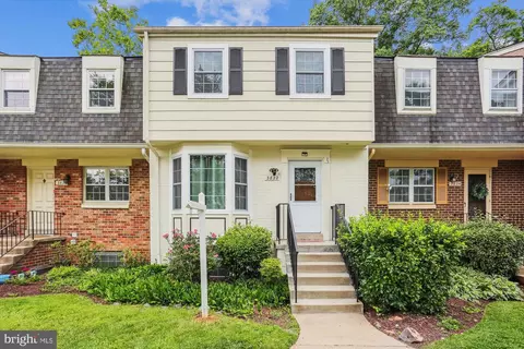 3822 Gawayne Ter #32-382, Silver Spring, MD 20906