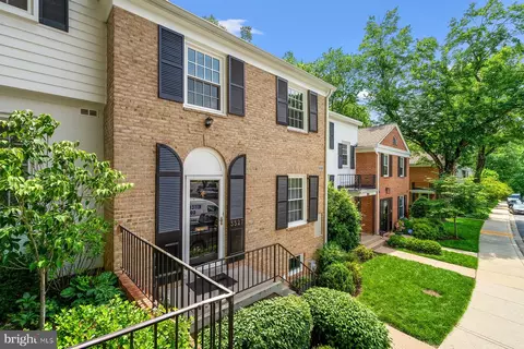 3527 Hamlet Pl, Chevy Chase, MD 20815