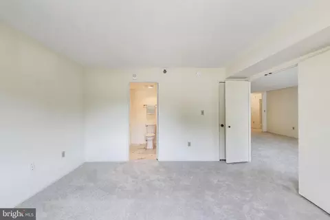 15100 Interlachen Dr #115, Silver Spring, MD 20906 photo 29
