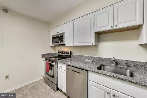 15100 Interlachen Dr #115, Silver Spring, MD 20906 photo 19