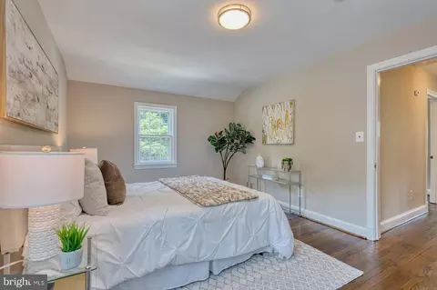 Bedroom - 213 Dale Dr, Silver Spring, MD 20910 photo 2 of 5
