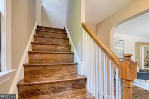 Entry Way - 213 Dale Dr, Silver Spring, MD 20910 photo 4 of 4