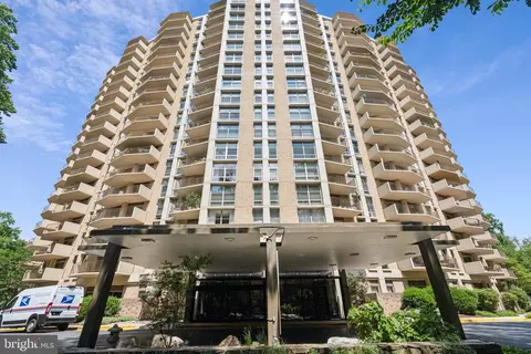 9039 Sligo Creek Pkwy #916, Silver Spring, MD 20901