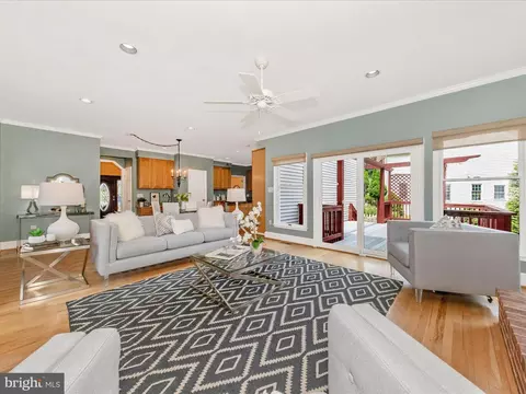 Living - 13901 Sullivan Ct, Silver Spring, MD 20906 photo 4 of 5