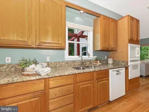 Kitchen - 13901 Sullivan Ct, Silver Spring, MD 20906 photo 4 of 6