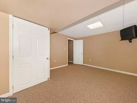 Bedroom - 13901 Sullivan Ct, Silver Spring, MD 20906 photo 8 of 8