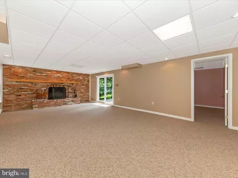 Living - 13901 Sullivan Ct, Silver Spring, MD 20906 photo 5 of 5