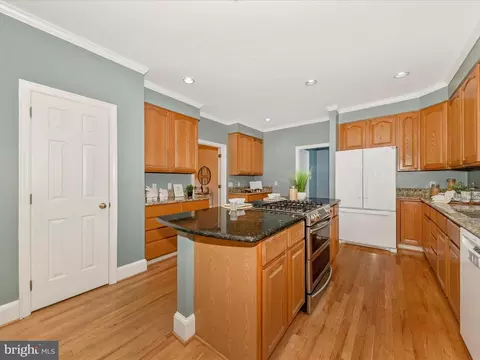 Kitchen - 13901 Sullivan Ct, Silver Spring, MD 20906 photo 3 of 6