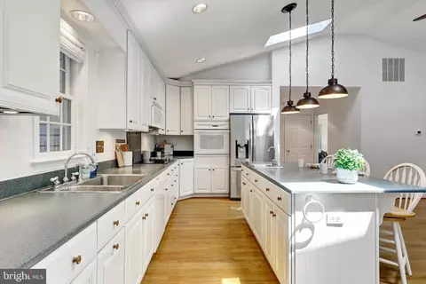 10214 Big Rock Rd, Silver Spring, MD 20901 photo 13