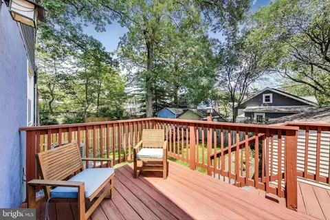 Exterior - 805 Islington St, Silver Spring, MD 20910 photo 8 of 11
