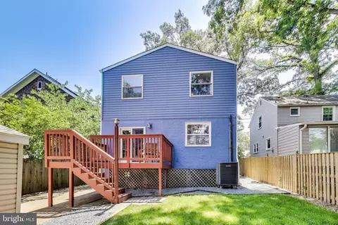 Exterior - 805 Islington St, Silver Spring, MD 20910 photo 9 of 11