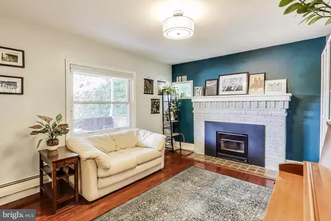 Living - 805 Islington St, Silver Spring, MD 20910 photo 1 of 1