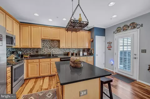 20 Inkberry Cir, Gaithersburg, MD 20877 photo 13