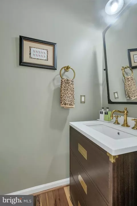 20 Inkberry Cir, Gaithersburg, MD 20877 photo 10