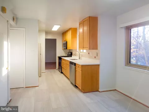 Kitchen - 1600 Winding Waye Ln, Silver Spring, MD 20902 photo 1 of 2