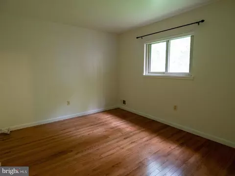 Bedroom - 1600 Winding Waye Ln, Silver Spring, MD 20902 photo 4 of 4