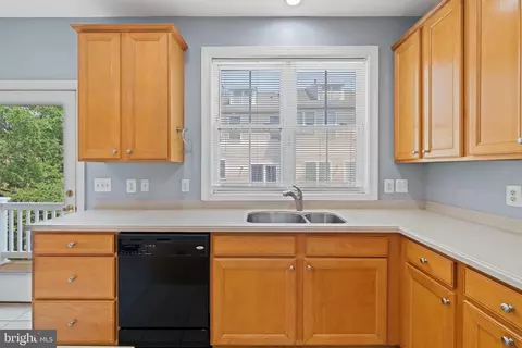 10728 Horde St, Silver Spring, MD 20902 photo 8