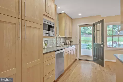10412 Kinloch Rd, Silver Spring, MD 20903 photo 11