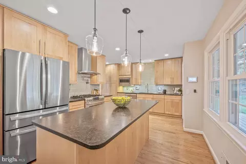 10412 Kinloch Rd, Silver Spring, MD 20903 photo 9